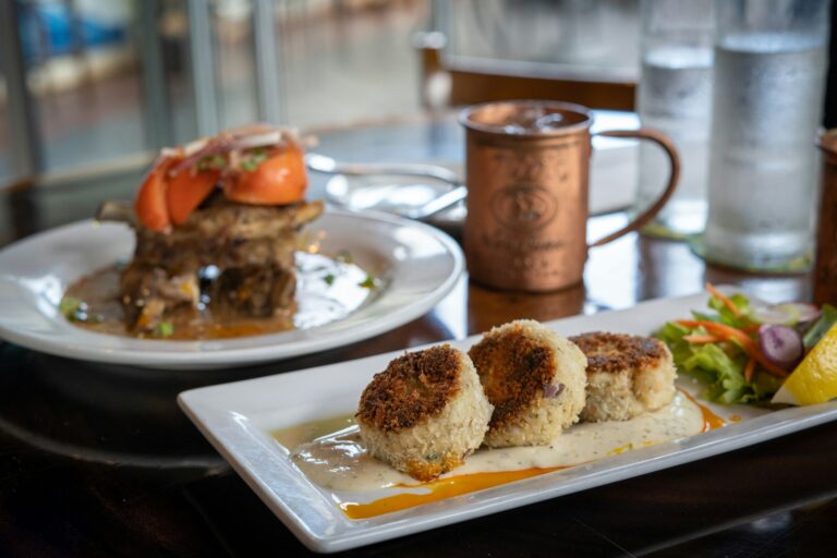 crab cakes on ceramic plate